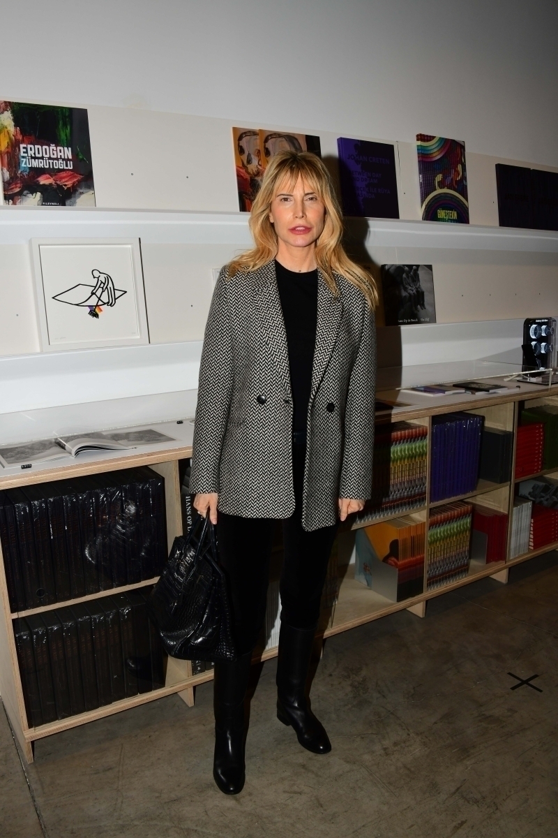 Refik Anadol “Makine Hatıraları: Uzay” Sergisi Daveti