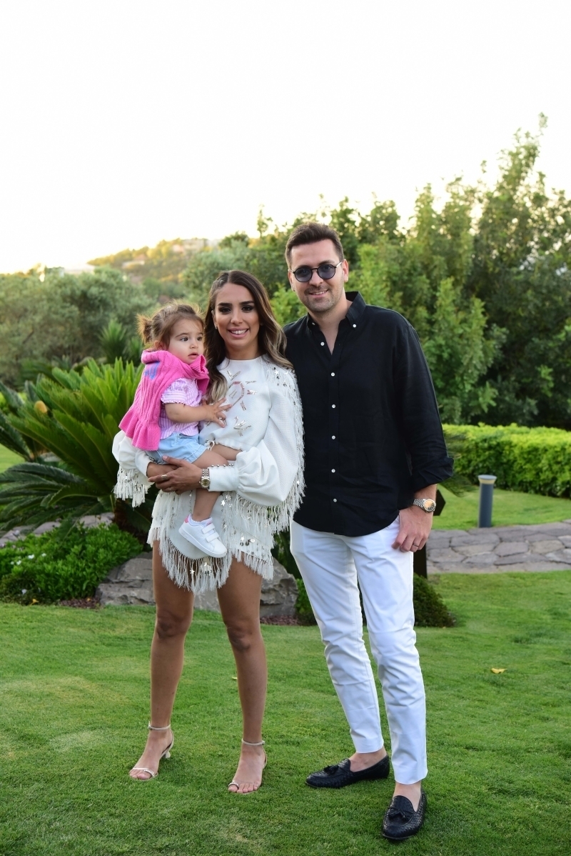 "Duvarların Dışında" Sergi Daveti