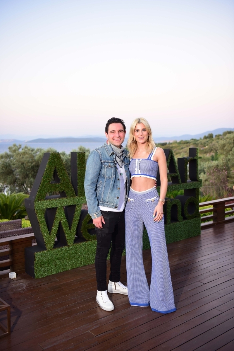 "Duvarların Dışında" Sergi Daveti