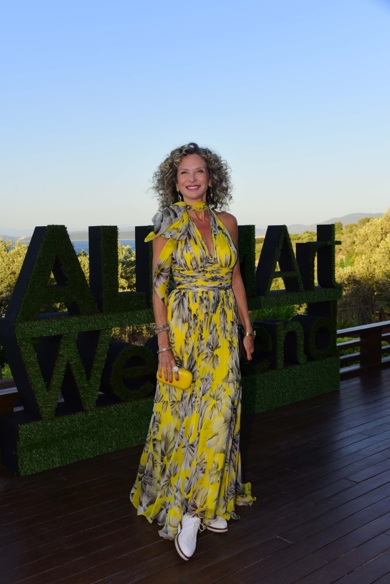 "Duvarların Dışında" Sergi Daveti