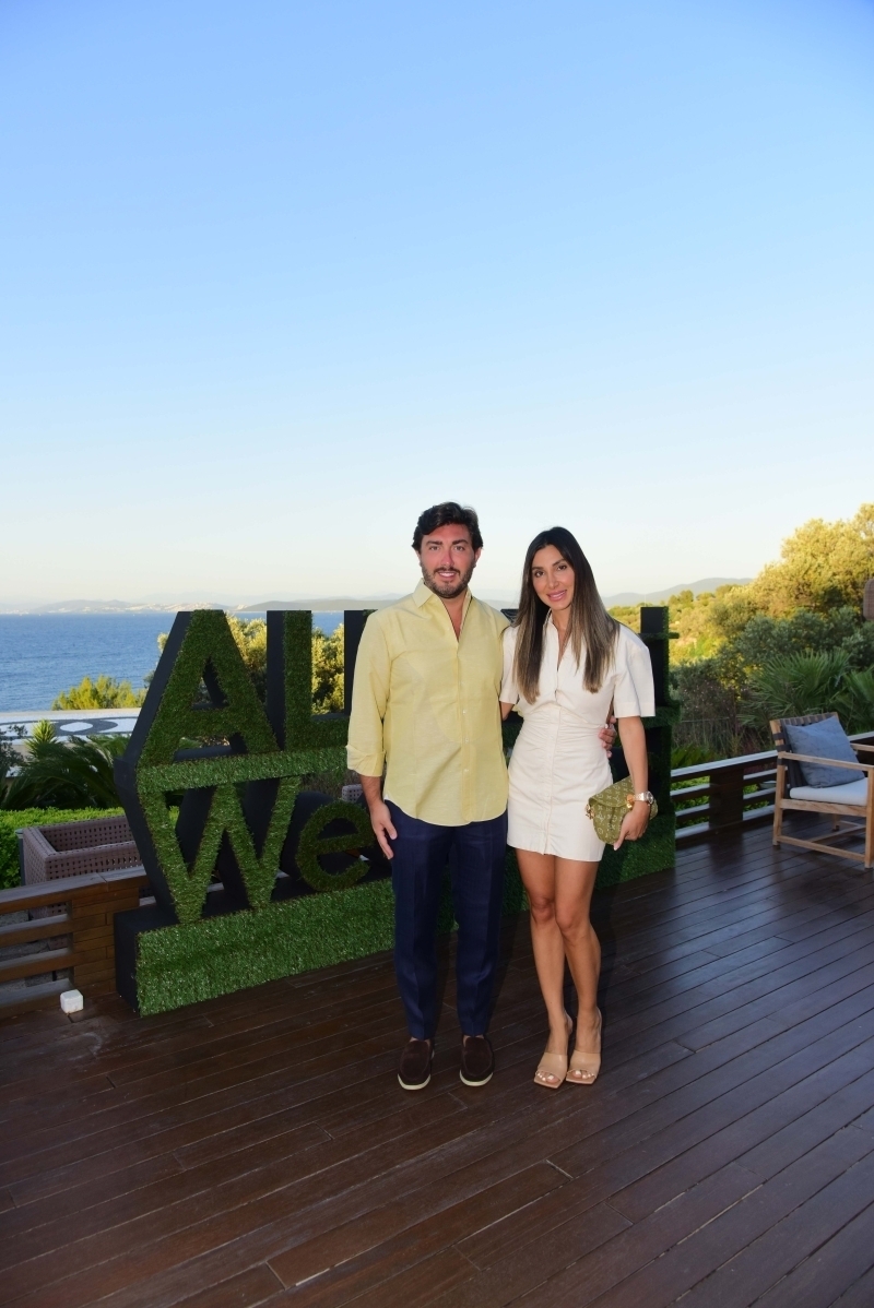 "Duvarların Dışında" Sergi Daveti