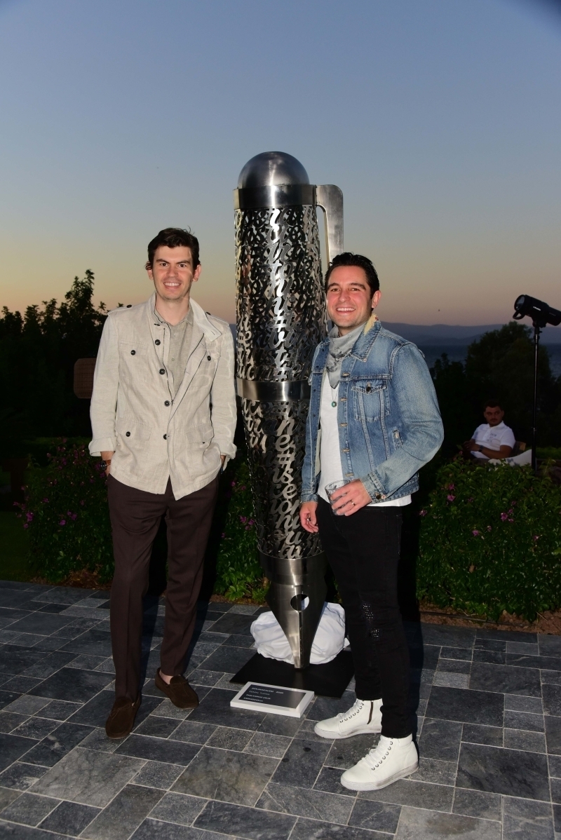 "Duvarların Dışında" Sergi Daveti