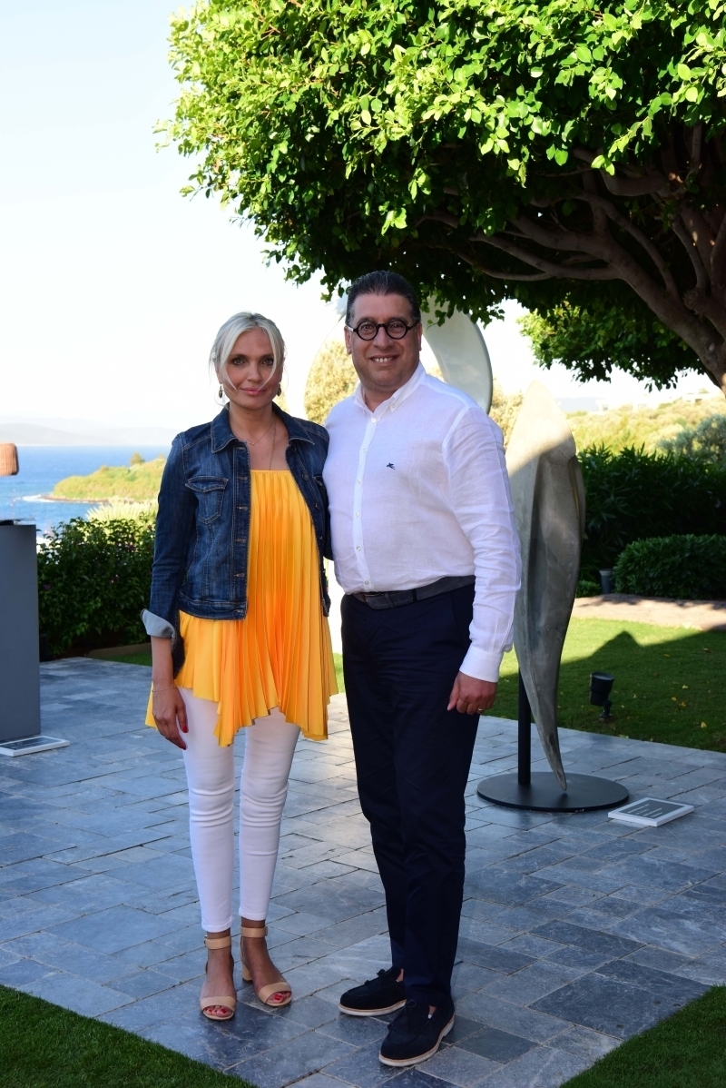 "Duvarların Dışında" Sergi Daveti