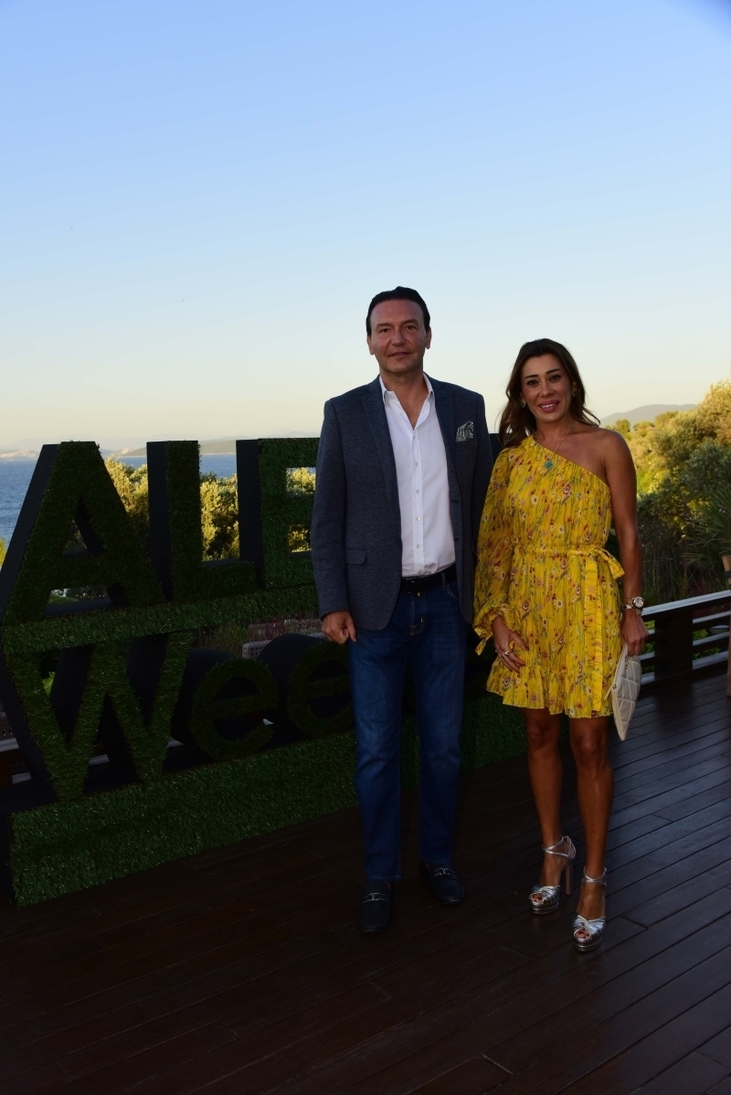 "Duvarların Dışında" Sergi Daveti