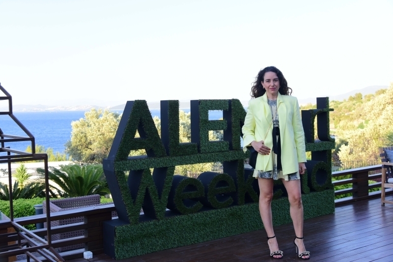 "Duvarların Dışında" Sergi Daveti