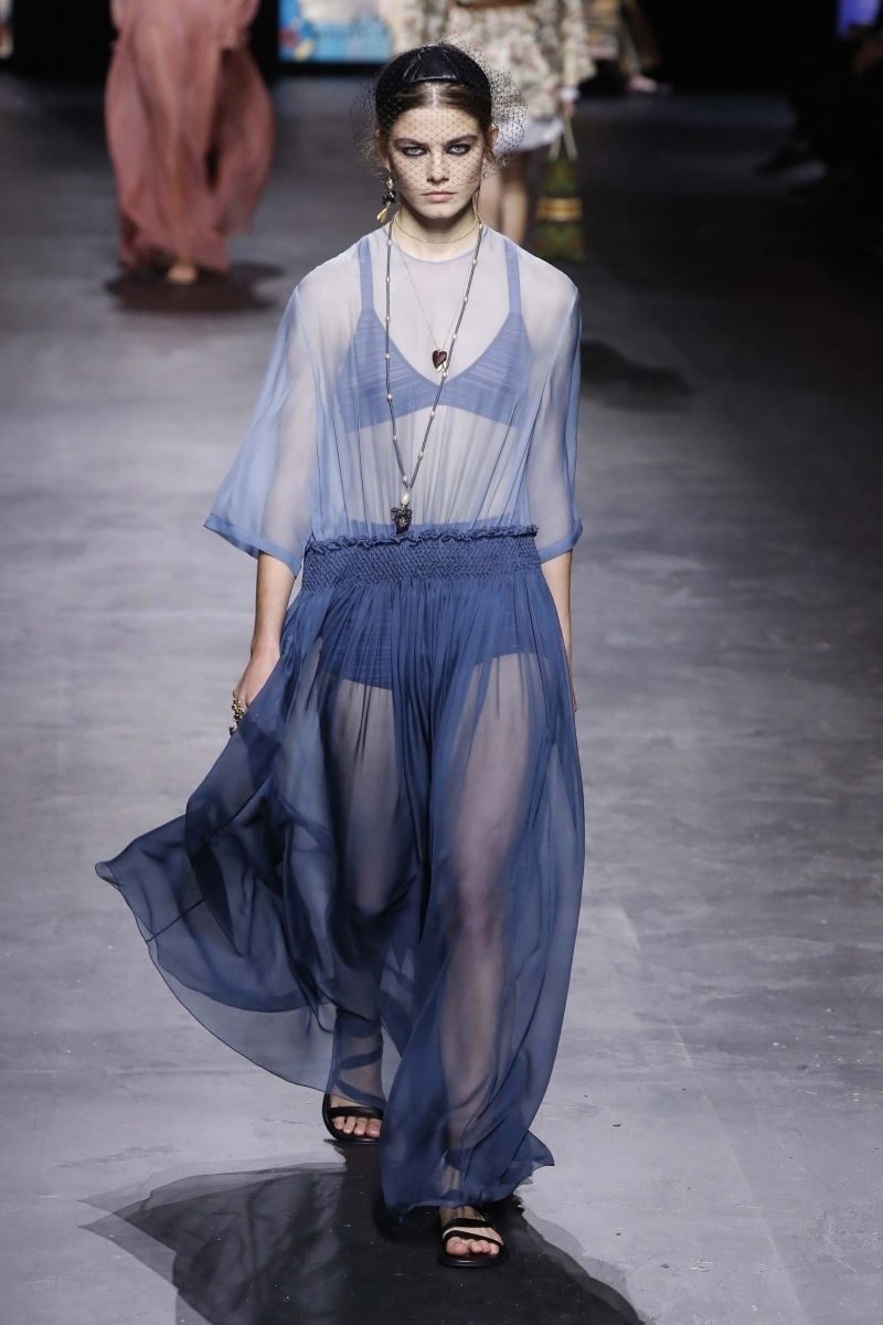 “Bralette” Nasıl Giyinilir?