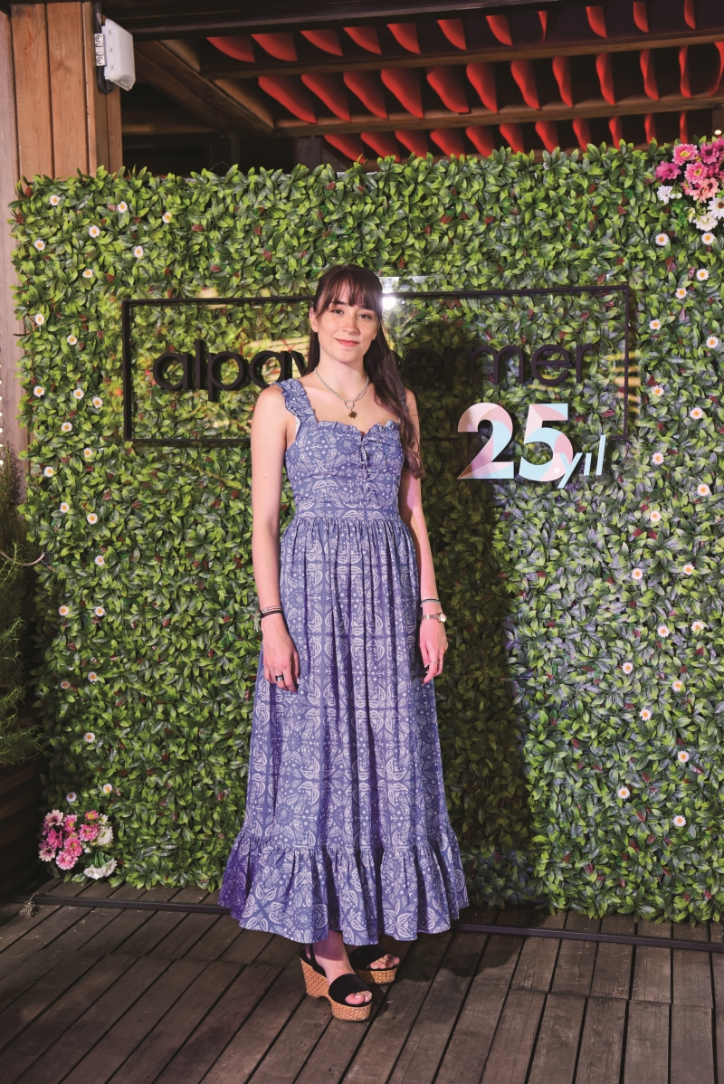 İoki'de Alem Art Dinner