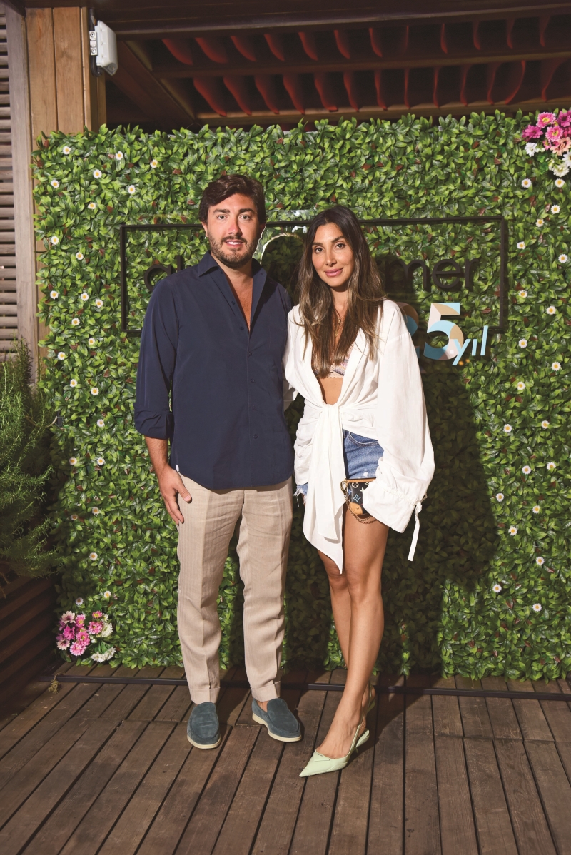 İoki'de Alem Art Dinner