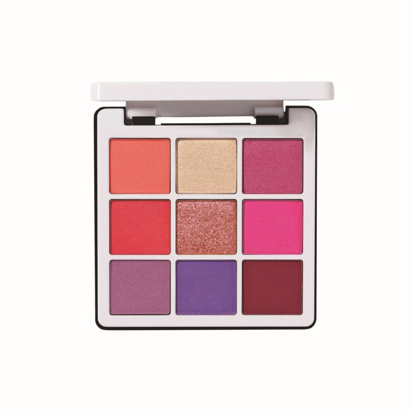 Yaz Makyajının Öne Çıkan Güzellik Ürünleri