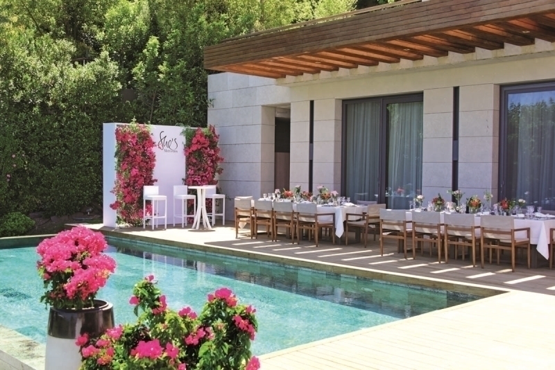 She's Mercedes Daveti