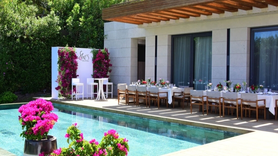 She's Mercedes Daveti