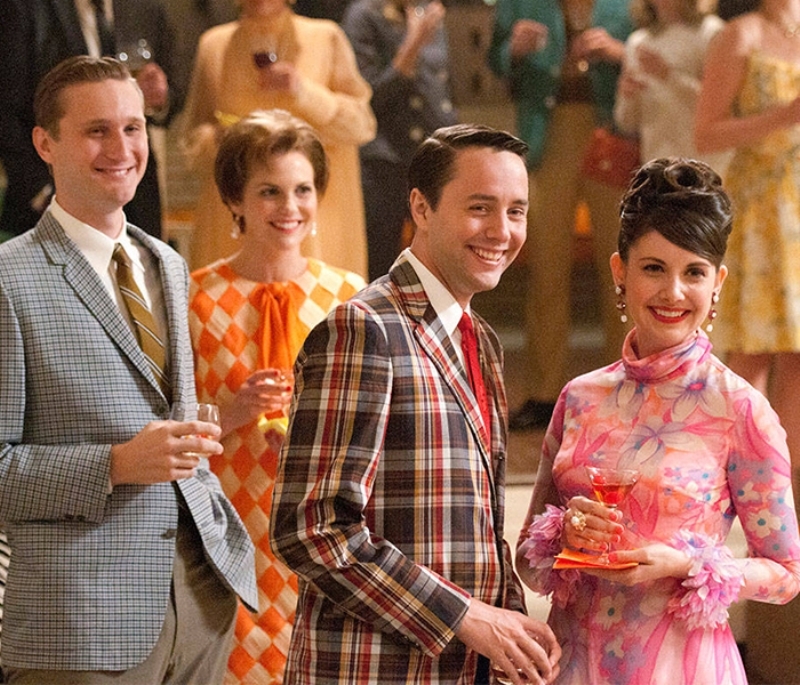 Modayı Ekrana Taşıyan En Renkli Moda  Konulu Dizi Önerileri