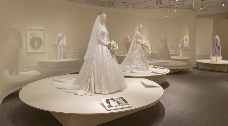 The Crown Dizisinin Kostümleri