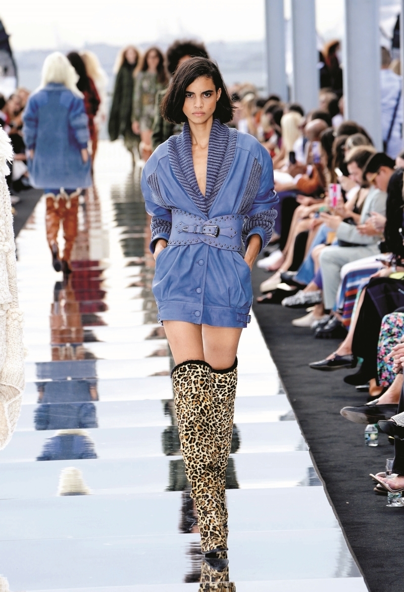 New York Moda Haftası'ndan Öne Çıkan Görünümler