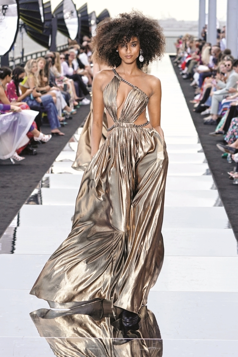 New York Moda Haftası'ndan Öne Çıkan Görünümler