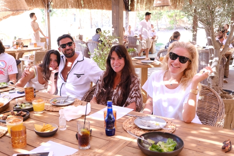 The Beach Of MOMO'da Mercedes-EQ ile Yaza Veda Daveti