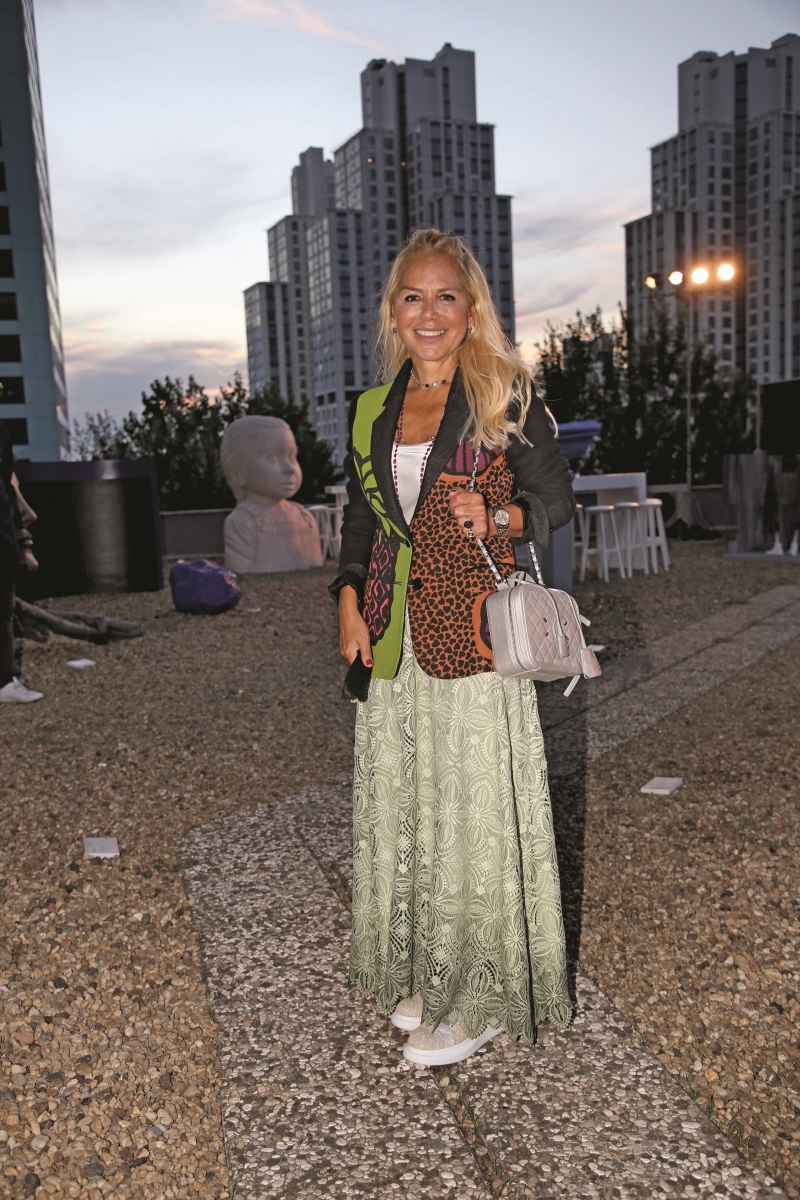 Elgiz Müzesi “Gelecek Zaman” Sergi Daveti