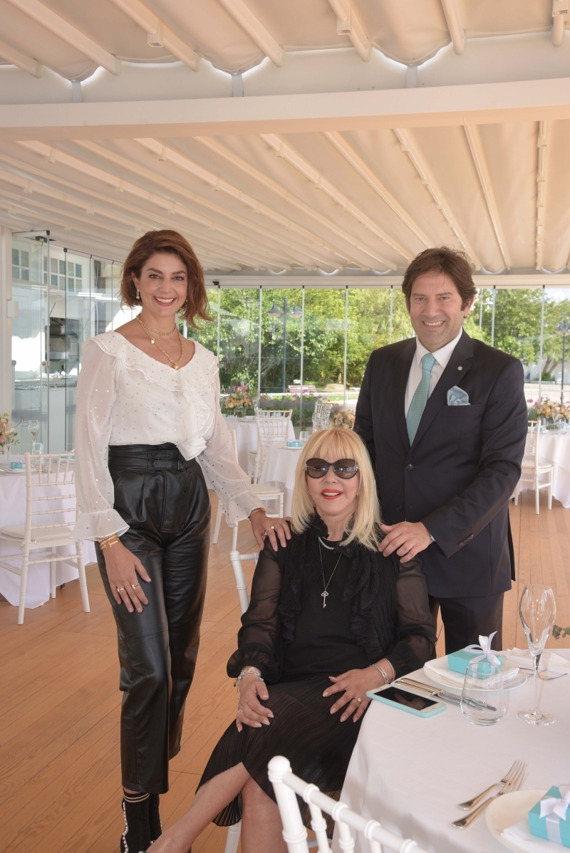 "A Taste of Tiffany" Daveti