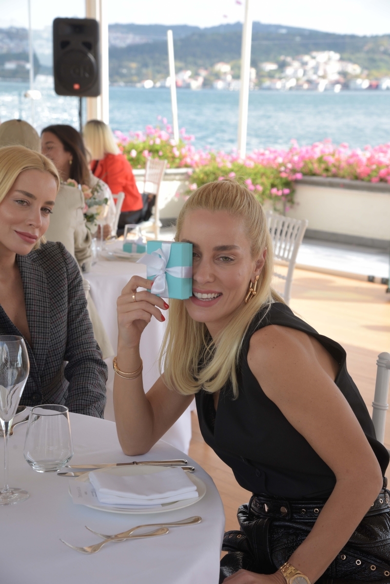 "A Taste of Tiffany" Daveti