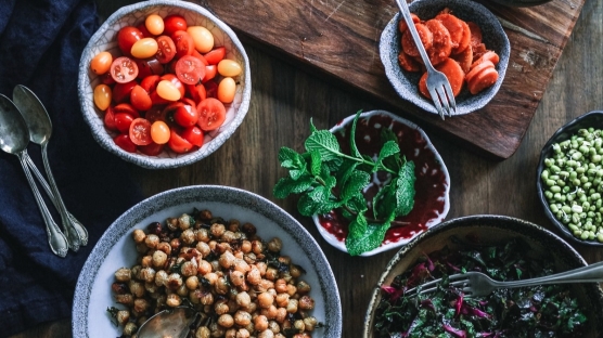 Cildi Yenilemeye Yardımcı Olan Besinler... Hangi Yiyecekler Hücre Yeniler?