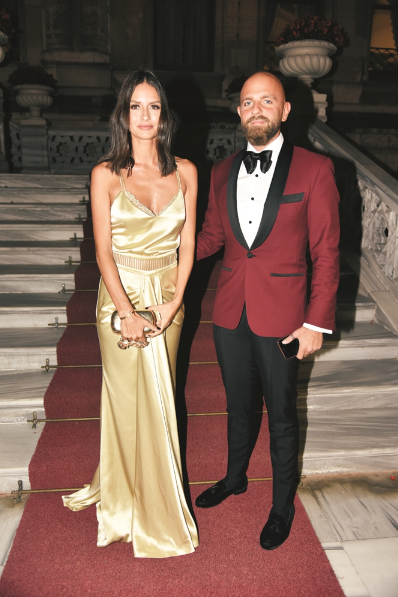 KERİM ÇARMIKLI VE ZEYNEP SELVİLİ EVLENDİ