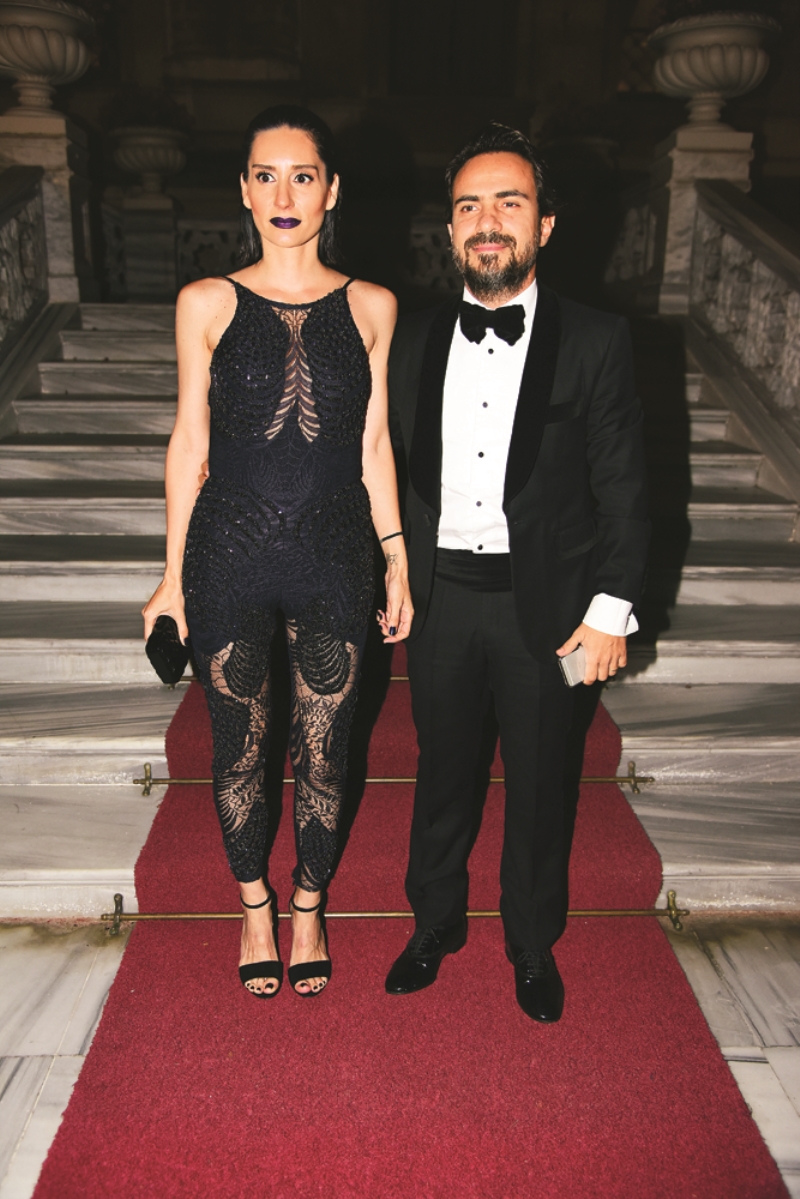 KERİM ÇARMIKLI VE ZEYNEP SELVİLİ EVLENDİ