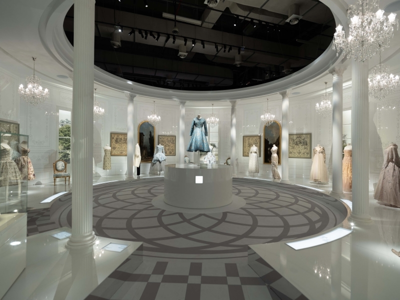 “Christian Dior: Designer of Dreams” Sergisinden Öne Çıkanlar