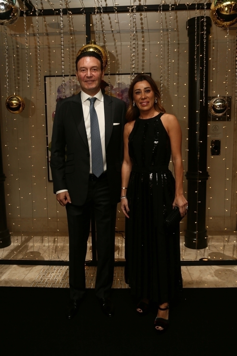 ALEM Yılbaşı Galası'nın En İyi Kırmızı Halı Stilleri