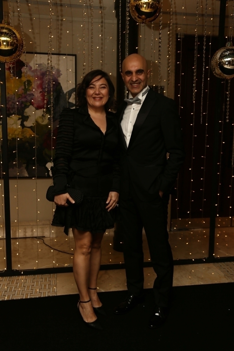 ALEM Yılbaşı Galası'nın En İyi Kırmızı Halı Stilleri