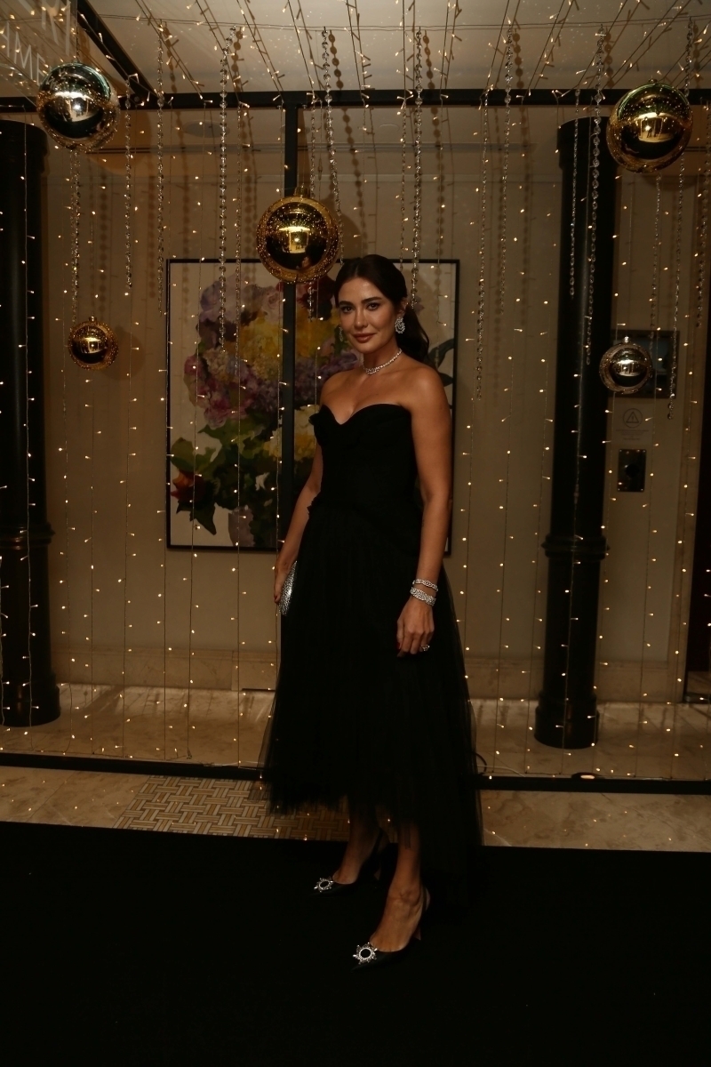 ALEM Yılbaşı Galası'nın En İyi Kırmızı Halı Stilleri