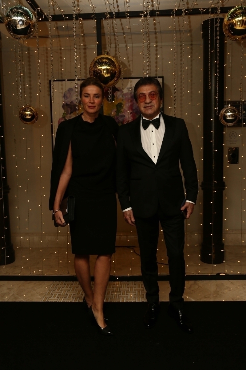 ALEM Yılbaşı Galası'nın En İyi Kırmızı Halı Stilleri