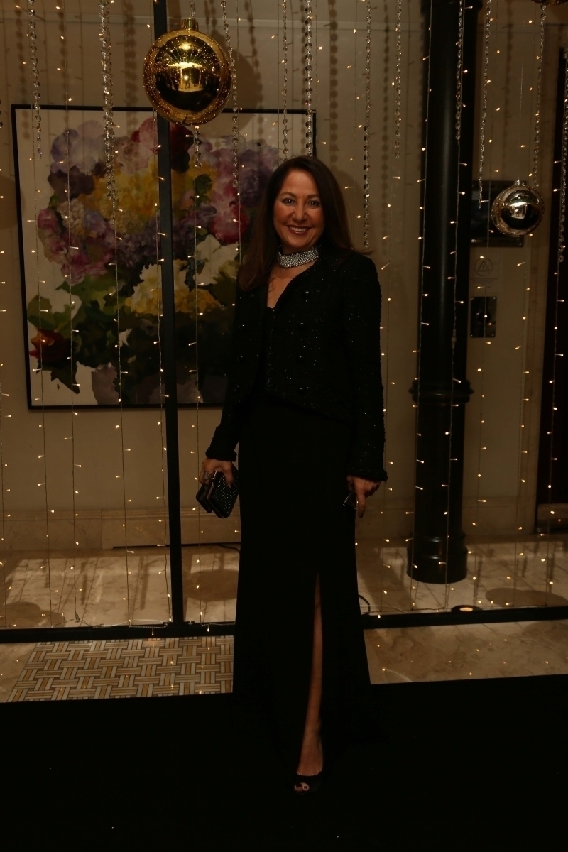 ALEM Yılbaşı Galası'nın En İyi Kırmızı Halı Stilleri