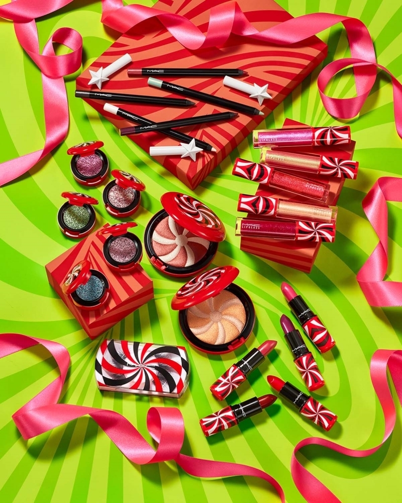 Yılbaşı Hediye Rehberi: Kozmetik ve Cilt Bakım Setleri