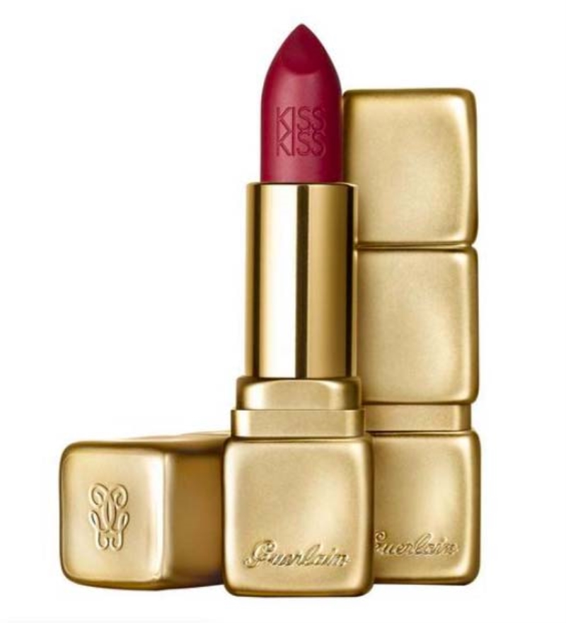 Makyaj Çantanızda Bulunması Gereken Koyu Rujlar