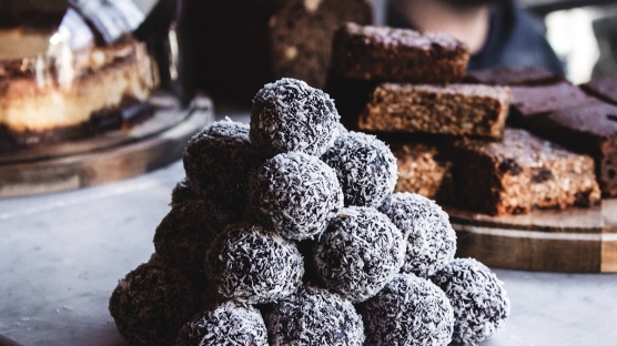 Ofiste Tüketebileceğiniz Sağlıklı Atıştırmalıklar