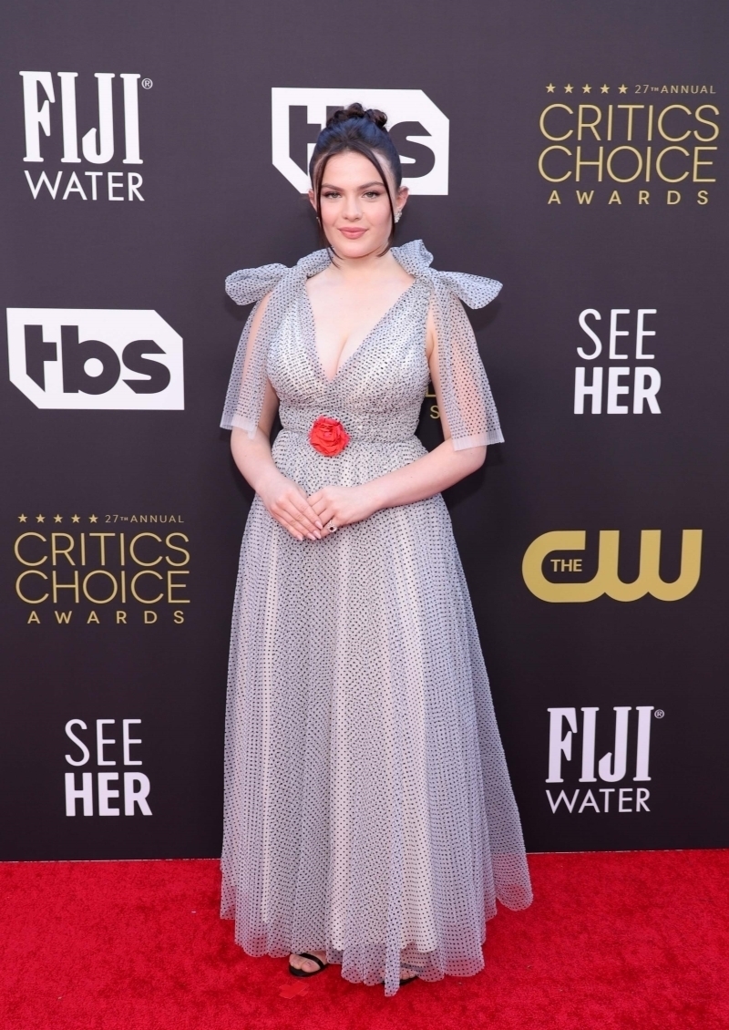 Critics Choice Kazananlar ve Favori Kırmızı Halı Stilleri