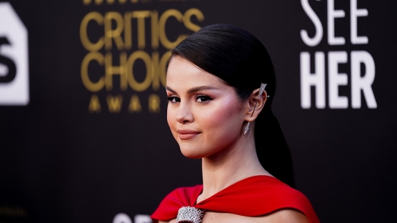 Critics Choice Kazananlar ve Favori Kırmızı Halı Stilleri