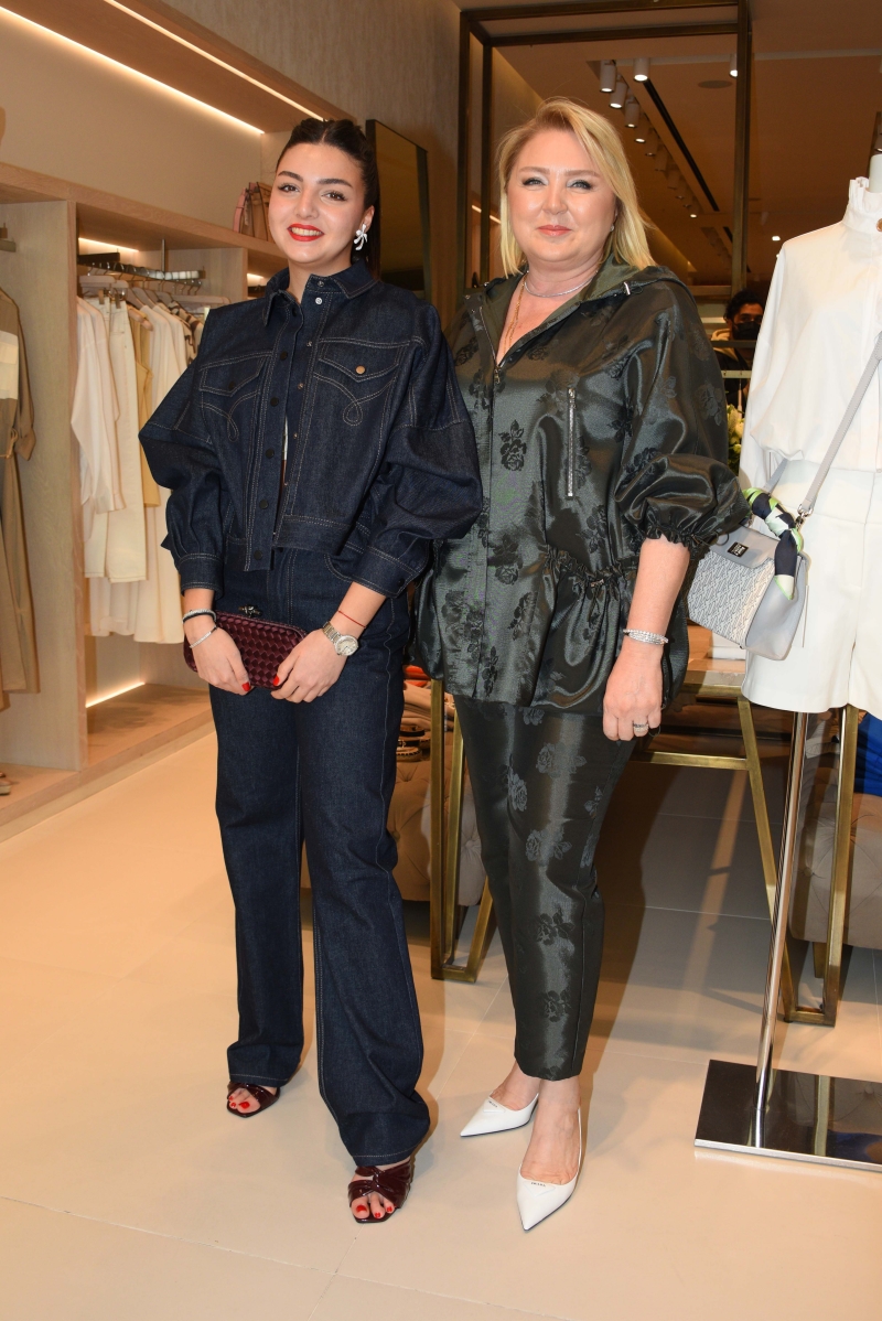 Yasemin Özilhan x İpekyol Monogram Koleksiyon Daveti