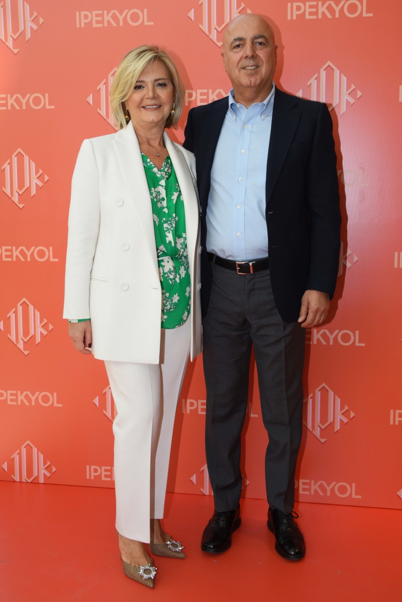 Yasemin Özilhan x İpekyol Monogram Koleksiyon Daveti