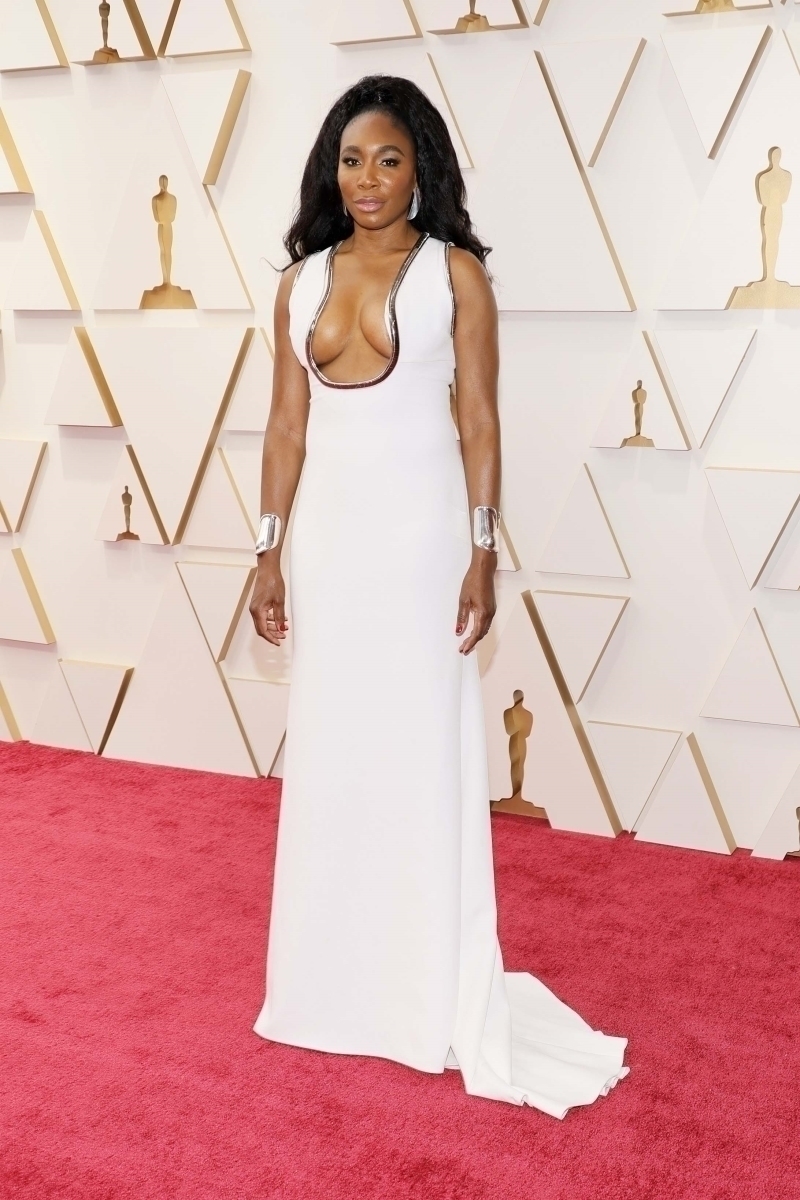 2022 Oscar Ödül Töreni: En İyi Kırmızı Halı Görünümleri ve Kazananlar