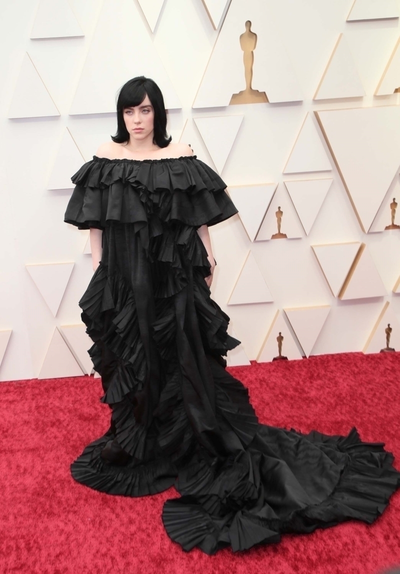 2022 Oscar Ödül Töreni: En İyi Kırmızı Halı Görünümleri ve Kazananlar