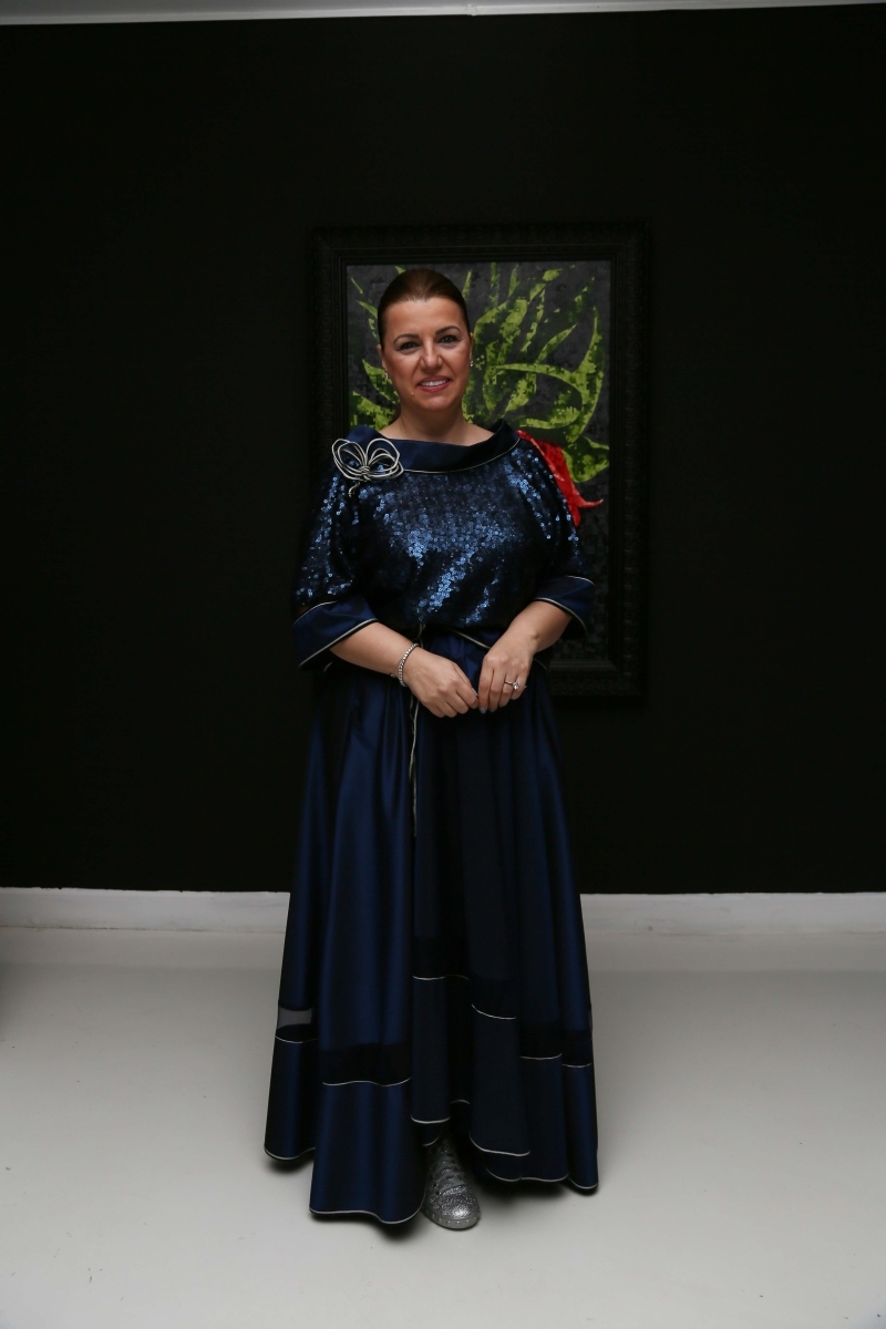 Zeynep Öztürk'ün “Bakarken II” Sergisi Daveti