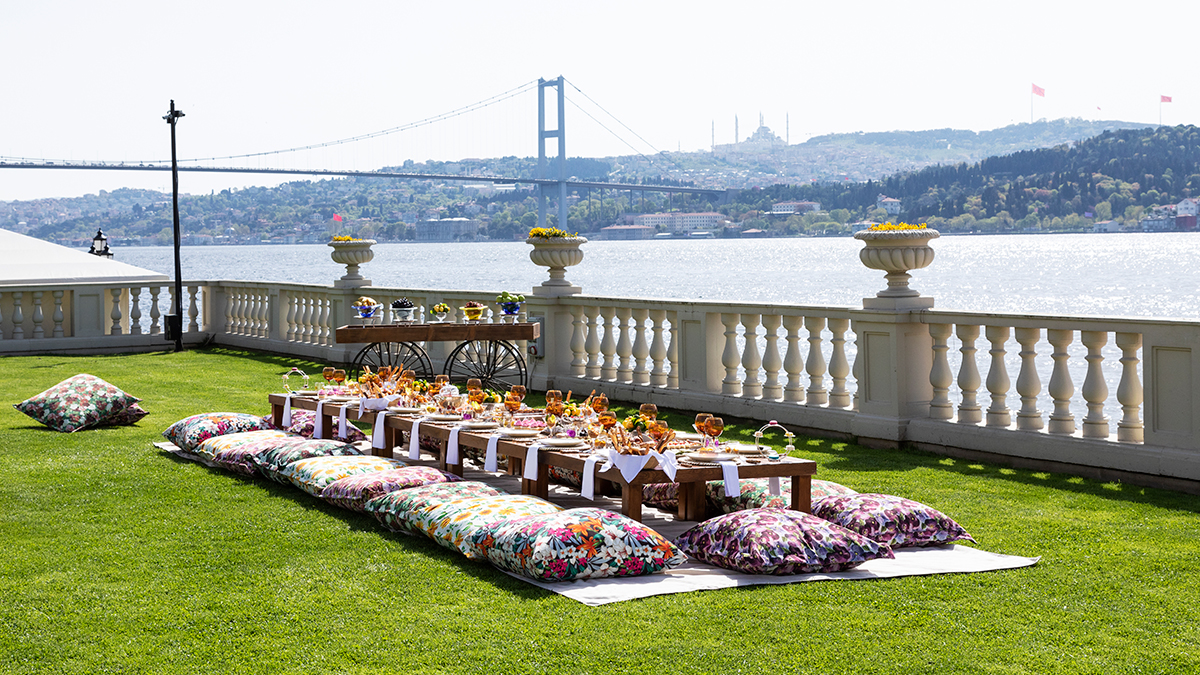 Çırağan Sarayı'nda Lüks Piknik Deneyimi