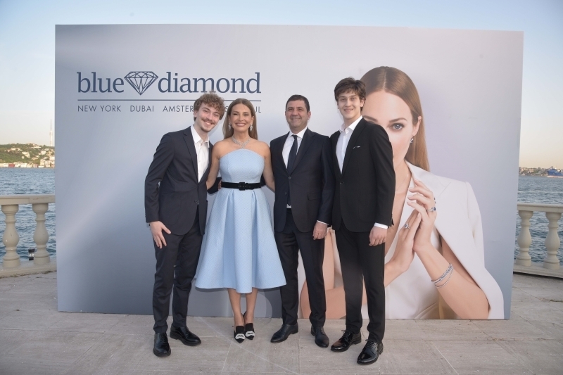 Blue Diamond x Meryem Uzerli Daveti