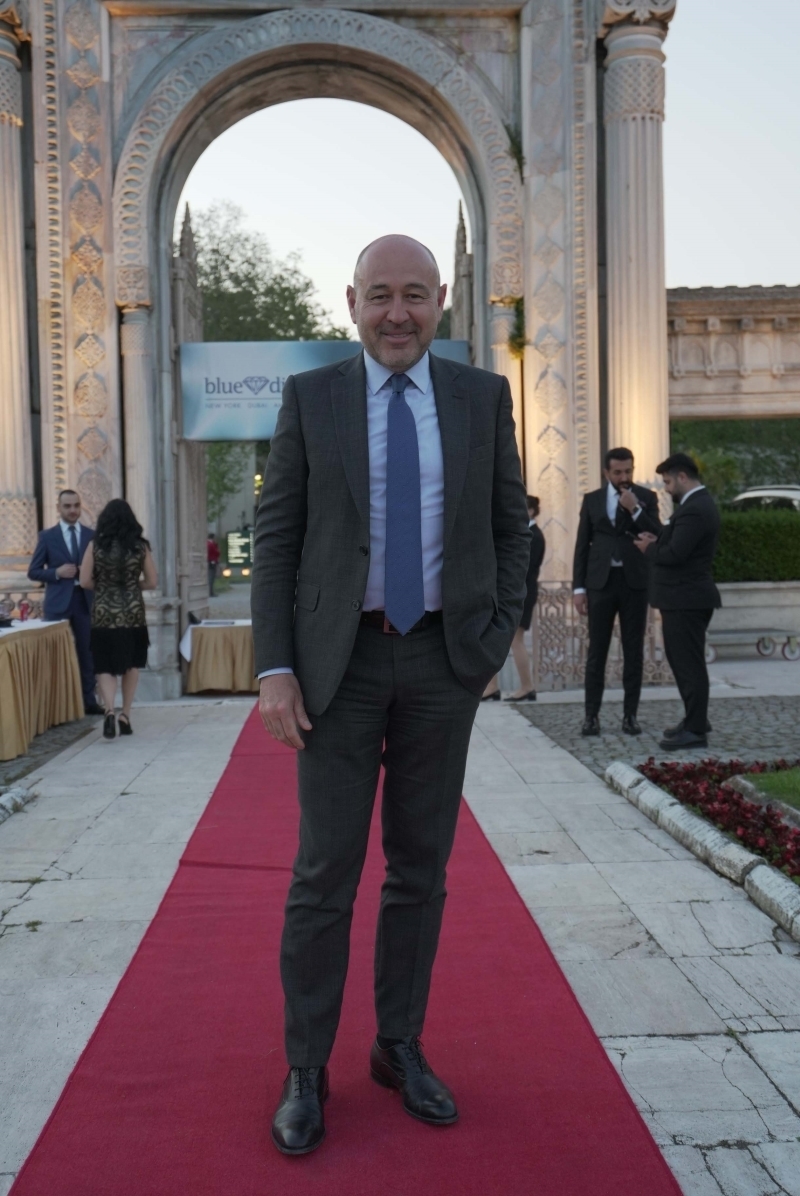 Blue Diamond x Meryem Uzerli Daveti