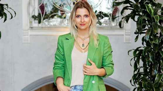 Narod Toker'in Mücevherlerini Keşfedin