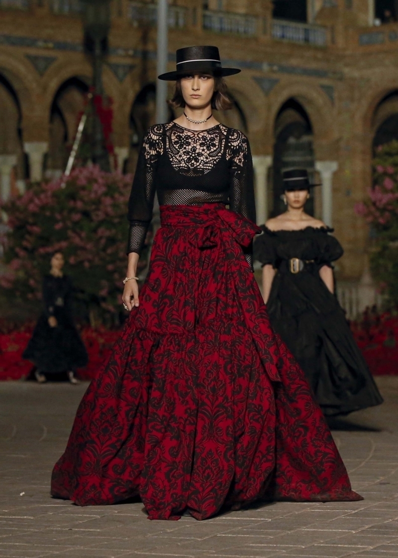 Dior Cruise 2023 Koleksiyonu ile İspanyol Rüzgarı