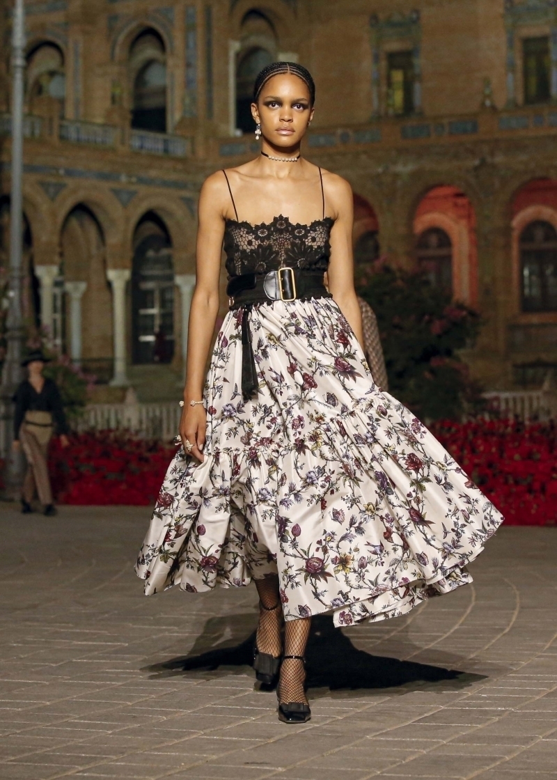 Dior Cruise 2023 Koleksiyonu ile İspanyol Rüzgarı