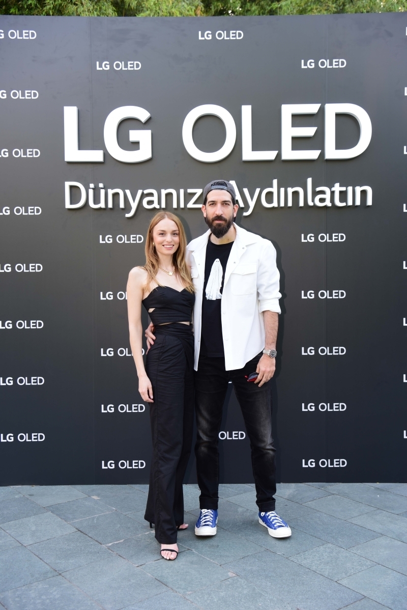 LG'nin 2022 OLED Serisi, Esma Sultan Daveti