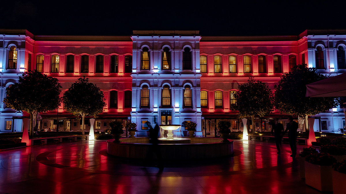 Four Seasons Hotel Bosphorus'ta Açık Hava Sineması